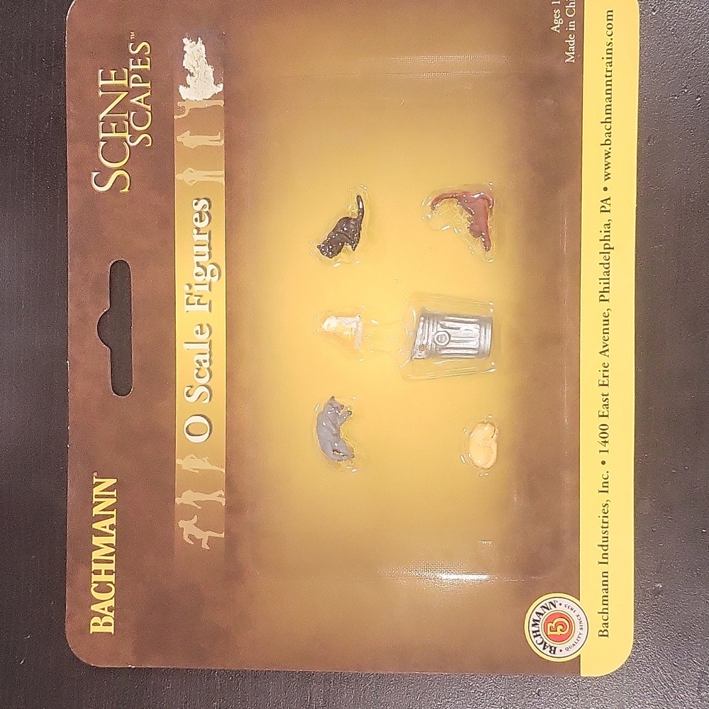 Bachmann O Scale Cat Figures